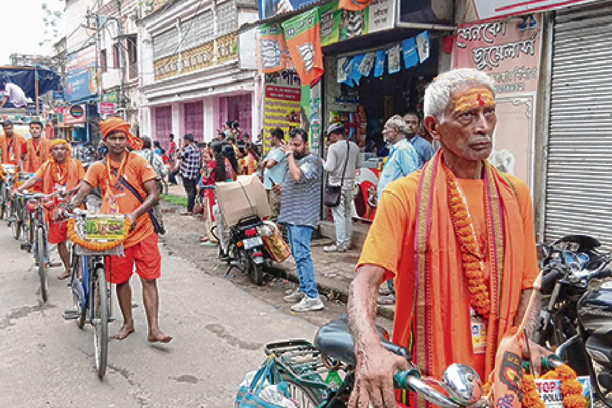 ৭৭ বছর বয়সেও সাইকেলে তীর্থ ভ্রমণ, পশুপতিনাথের পথে বাঁকুড়ার জওহরলাল