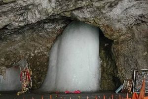 ৫৭ দিনের অমরনাথ যাত্রা, অথচ পাঁচদিনে গলে জল ‘বরফানি বাবা’! কোন অশনি সংকেত?