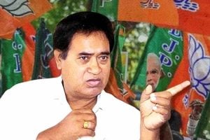 ‘কুত্তাকে পোছে, আমাকে না’, শাহের বৈঠকে ডাক না পেয়ে বিস্ফোরক অনন্ত মহারাজ