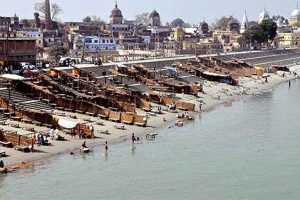 সরযূ নদীবক্ষে নৌকায় মদ-মাংস পার্টি, হিন্দু ভাবাবেগে আঘাতের অভিযোগ, গ্রেপ্তার ৩