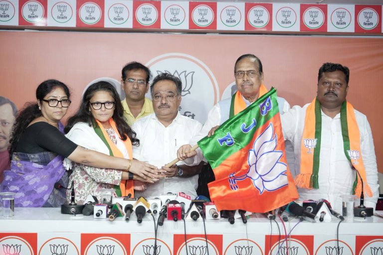 শুধু সুখেন্দুশেখররা নন, বিরোধী দল থেকে অন্তত ২৫ রাজ্যসভা সাংসদ ভাঙিয়েছে বিজেপি, উদ্দেশ্য কী?