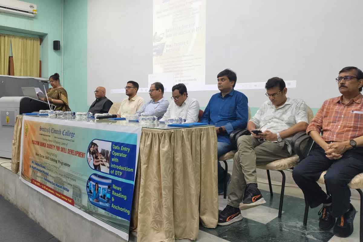 স্কটিশ চার্চে অভিনব উদ্যোগ, চালু হল বিনামূল্যে ডেটা সায়েন্স ও সংবাদ পাঠের কোর্স