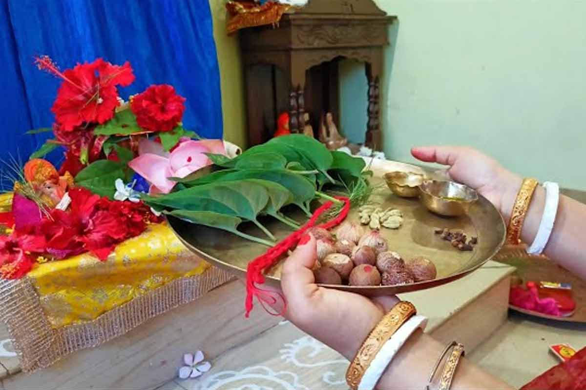 বিপত্তারিণী পুজোর দিন এই জিনিসটি কাউকে দেবেন না, তাতে হতে পারে সর্বনাশ!