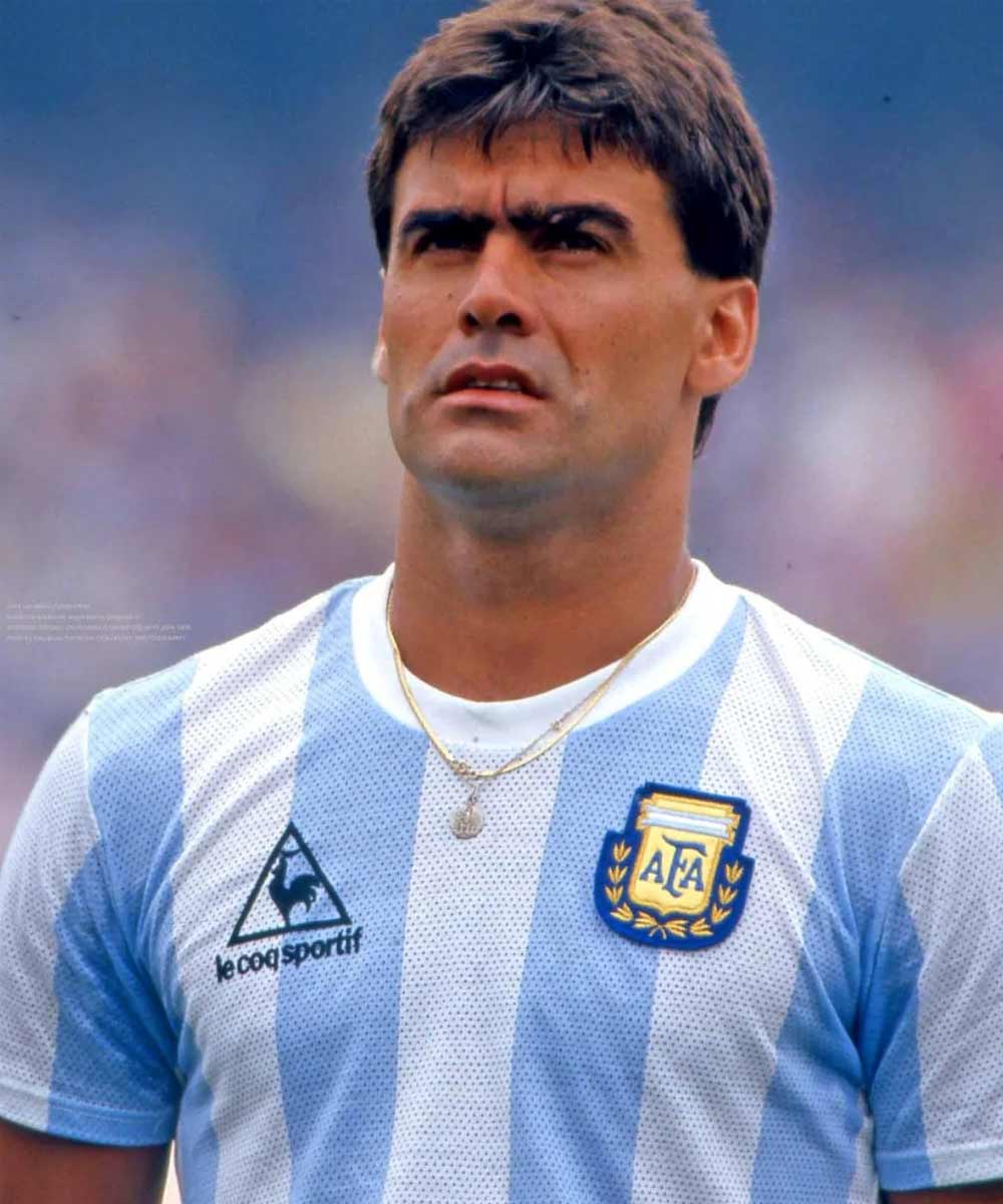 Jose Luis Brown believed that staying on the field injured was more valuable to the team than playing with one fewer player so he continued with a dislocated shoulder in 1986 FIFA World Cup final