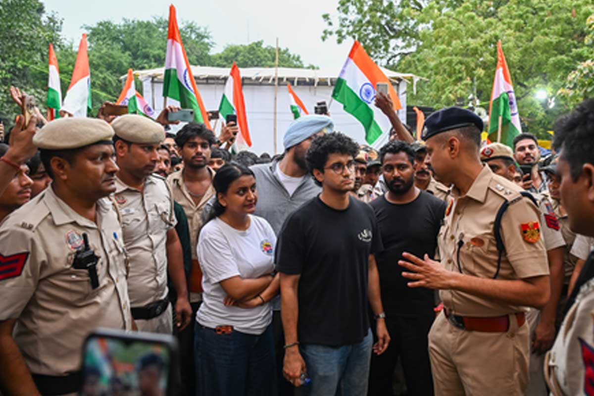 নাড্ডার সঙ্গে সাক্ষাৎ ককরোচের মুখপাত্রের! মিলল আশ্বাস, সংসদের সামনে থেকে সরানো হল বিক্ষোভকারীদের