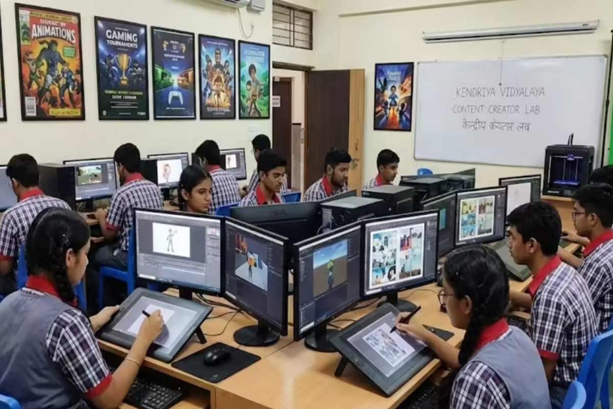 এবার সরকারি স্কুলে ‘ডিজিটাল কনটেন্ট ক্রিয়েটর ল্যাব’, খুলবে কর্মসংস্থানের পথ