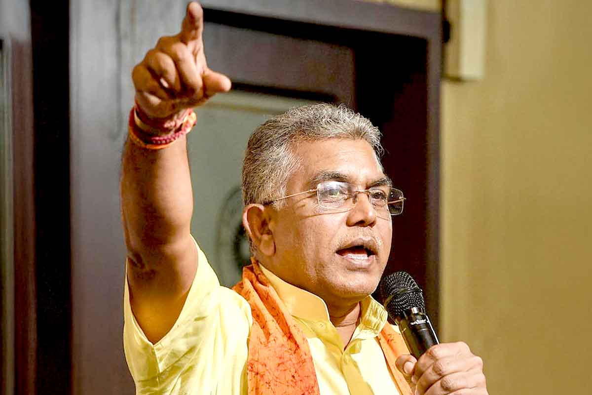 ‘অপরাধ বেড়েছে কমিউনিস্ট ও বুদ্ধিজীবীদের জন্য, ওদের মাথায় ডিম ছুড়ুন’, ফের চাঁচাছোলা দিলীপ