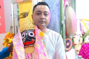 জগন্নাথ মন্দিরের ২৬ লাখের দানপাত্র ‘লুট’, দেবরাজের অত্যাচারে নিঃস্ব অশীতিপর বৃদ্ধ