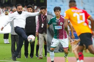 ডুরান্ডের সূচনায় ক্রীড়ামন্ত্রী, ডার্বিতে মোহনবাগানের পেনাল্টির আবেদন খারিজে প্রথমার্ধেই বিতর্ক