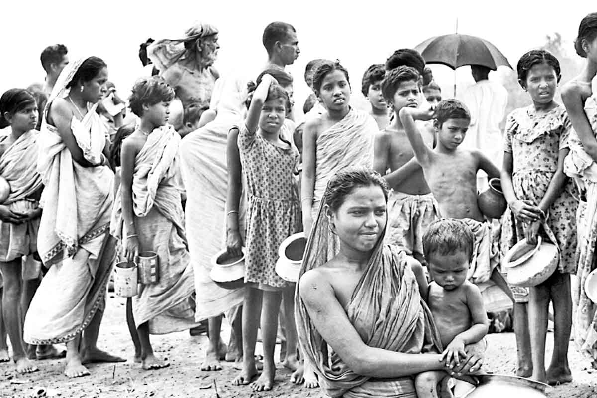 কিউবার জন্য চাল সংগ্রহ, অথচ তাত্ত্বিকদের মনে উঁকি দেয় না পশ্চিমবঙ্গের উদ্বাস্তু মা-ভাই-বোনের মর্মন্তুদ যন্ত্রণা!