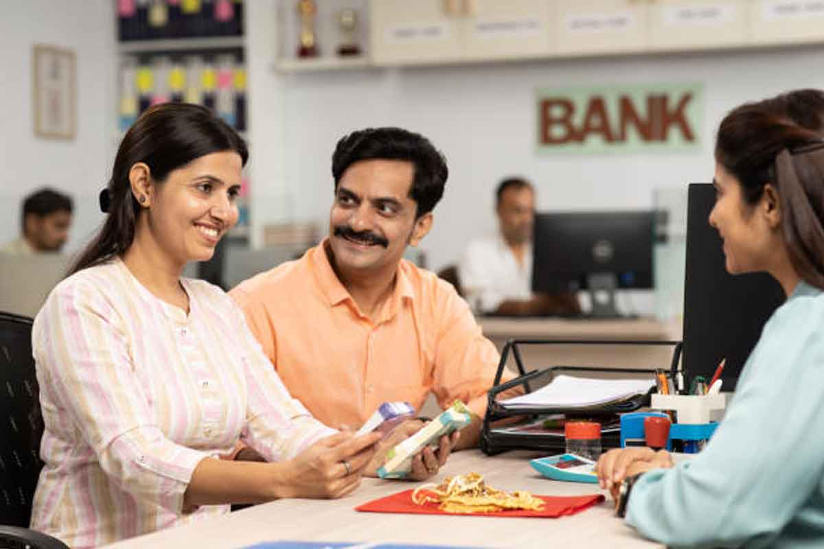 বিপদের দিনে গয়নাই পরম বন্ধু, মধ্যবিত্তের সংকট মোচনে রেকর্ড গড়ল স্বর্ণঋণ