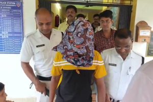১০ দিন গা ঢাকা, খুন-ডাকাতি-তোলাবাজির অভিযোগে পুলিশের জালে রিষড়ার ‘ত্রাস’ কমল!