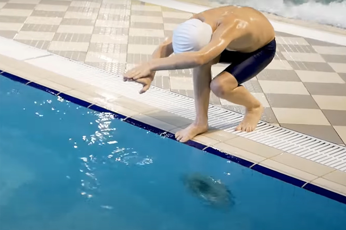 Shallow pool dives can cause paralysis or death. Doctors explain the risks.