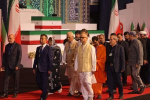 তেহরানে শুরু আয়াতোল্লা খামেনেইর অন্ত্যেষ্টি, ইরানে পৌঁছেই শ্রদ্ধাজ্ঞাপন ভারতীয় প্রতিনিধি দলের