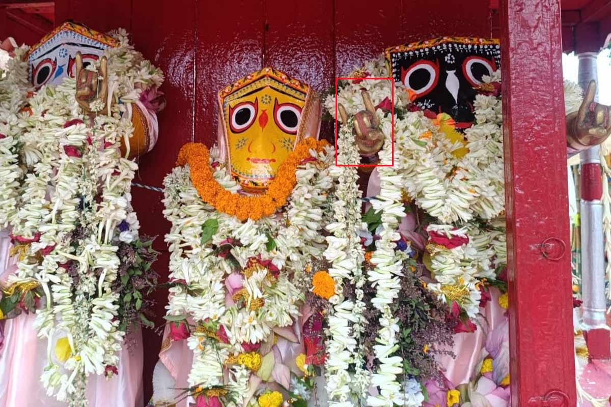 ‘ঠুঁটো’ নয়, হাত-সহ জগন্নাথ দর্শন কালনায়! রথের দিন উপচে পড়া ভিড়