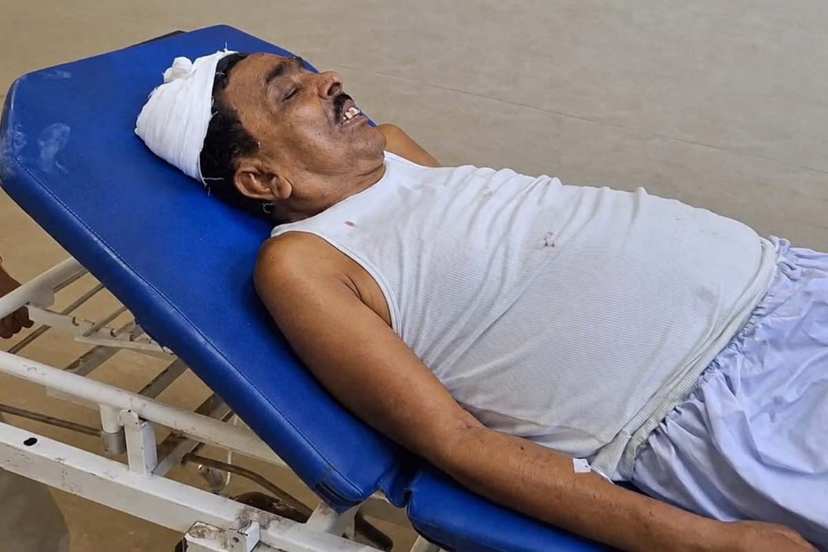 Veteran TMC leader Kallol Khan meets with an accident on the way to Kolkata