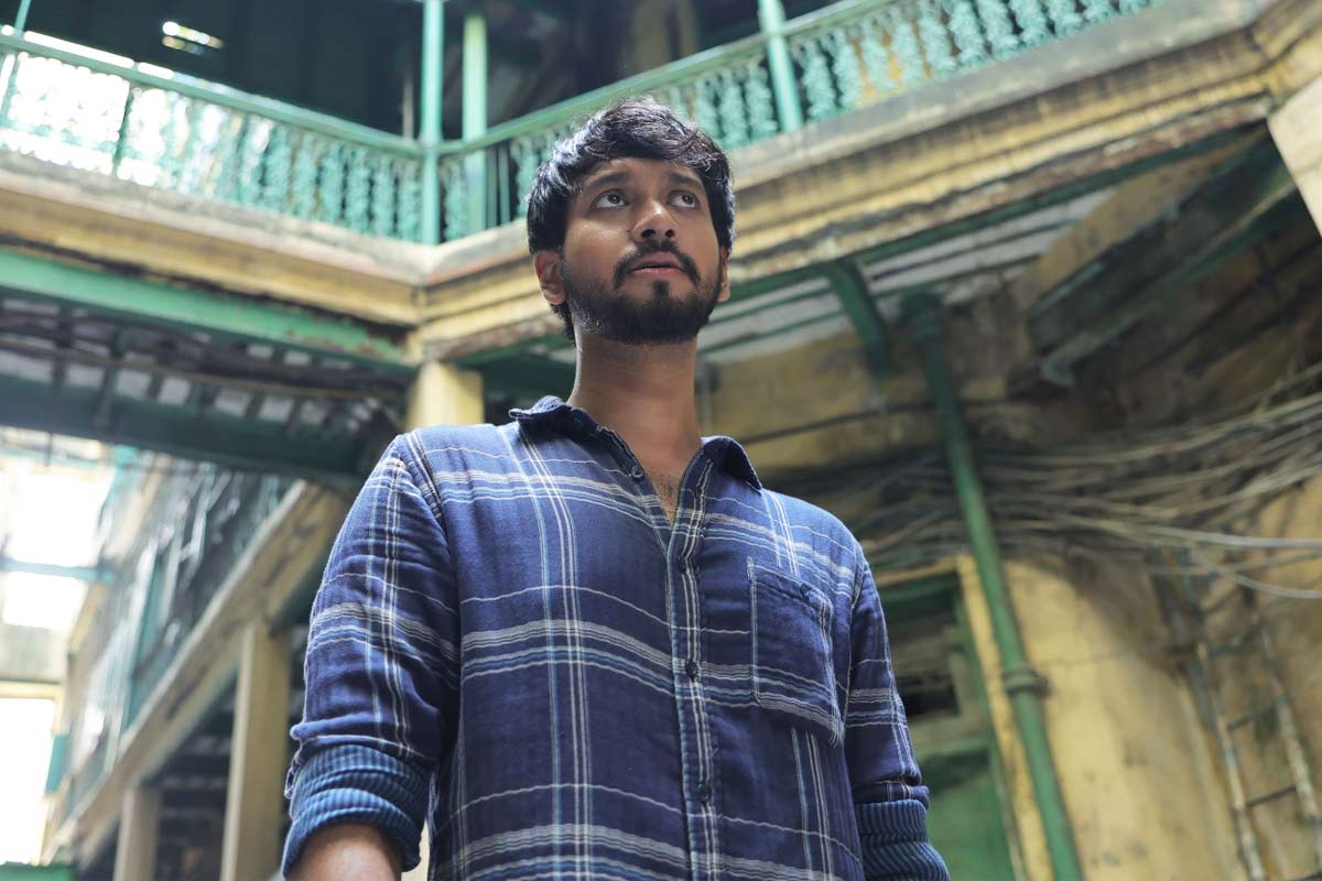 সুপারম্যান আর থ্রিলারের গল্পে প্রেমের উজান স্রোত, কেমন হল ‘কাতুকুতু বুড়ো’?