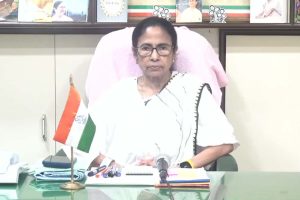 ‘বেইমানদের জন্য ক্ষমাপ্রার্থী, যারা যাওয়ার যাক’, ফের ‘শূন্য’ থেকে শুরুর অঙ্গীকার মমতার