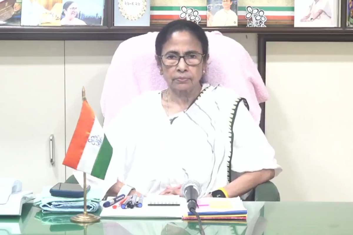 ‘বেইমানদের জন্য ক্ষমাপ্রার্থী, যারা যাওয়ার যাক’, ফের ‘শূন্য’ থেকে শুরুর অঙ্গীকার মমতার