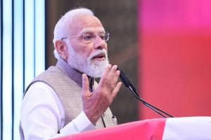 মধ্যপ্রাচ্যে যুদ্ধ অব্যাহত, জ্বালানি সংকট মোকাবিলায় মন্ত্রিসভার জরুরি বৈঠক মোদির