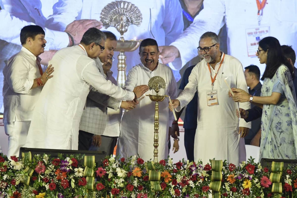 ডবল ইঞ্জিনে দুরন্ত গতি! ডানকুনিতে ৬০০ কোটির লগ্নি, লাক্স কোজি কারখানা সম্প্রসারণে শুভেন্দু