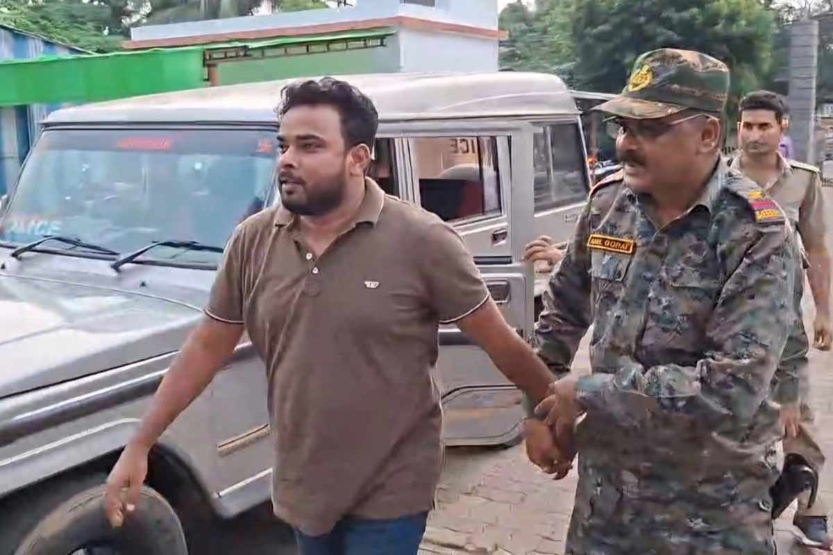 দুর্নীতি দমনে দুরন্ত পুলিশি অ্যাকশন! প্রতারণায় গ্রেপ্তার তৃণমূলের সংখ্যালঘু নেতা সাদ্দাম