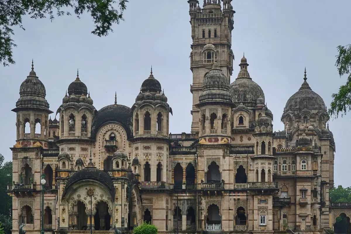 Travel these colonial-era homes in India where lived histories continue to breathe
