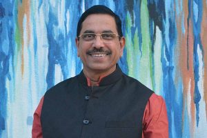 ‘সর্বোচ্চ নিষ্ঠার সঙ্গে কর্তব্য পালন করব’, শিক্ষামন্ত্রীর দায়িত্ব পেয়ে মোদিকে ধন্যবাদ প্রহ্লাদ জোশীর