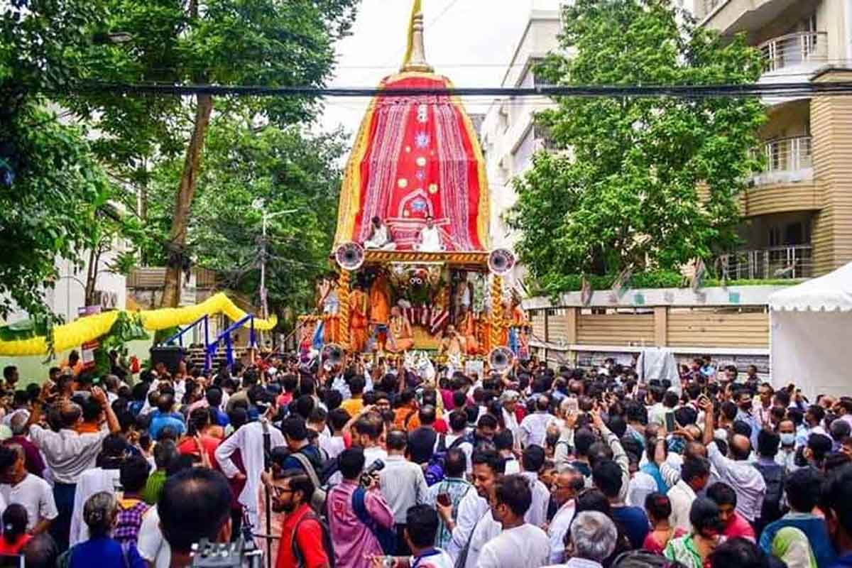 কলকাতায় ৮৪টি ছোট-বড় রথ, আইনশৃঙ্খলায় নামছে ২ হাজার পুলিশ