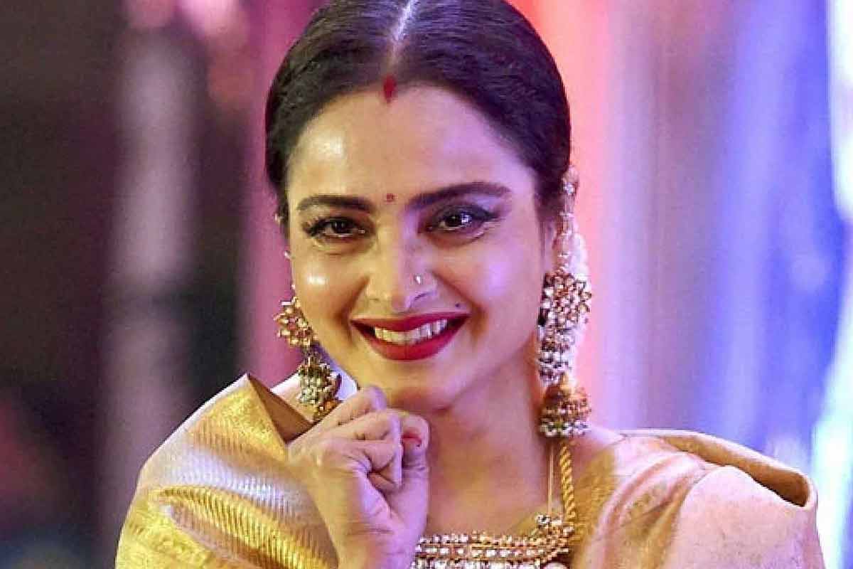 মেলবোর্নে ভারতীয় চলচ্চিত্র উৎসবে তেরঙ্গা তুলবেন রেখা, ‘উমরাও জান’ পাবেন বিশেষ সম্মানও