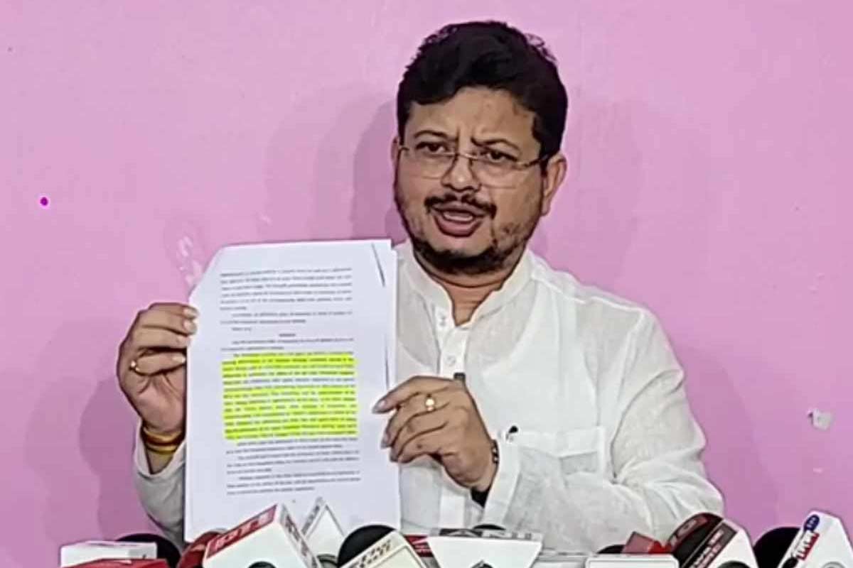 ঋতব্রতর দলই ‘আসল’ তৃণমূল! দলীয় কর্মীদের মামলার রায়ে জানিয়ে দিল আলিপুর আদালত