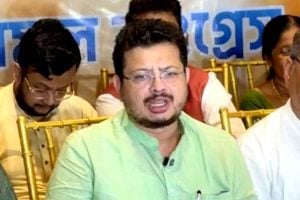 ‘মঞ্চ নাচা-গানার নয়, গুরুত্ব শহিদ পরিবারদের’, একুশের সমাবেশ নিয়ে কর্মীদের কী বার্তা ঋতব্রতর?