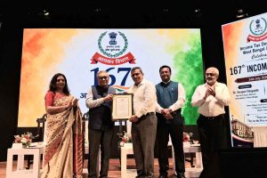 ১৬৭তম আয়কর দিবস উদযাপন কলকাতায়, সম্মানিত সেরা কর্মীরা