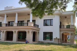 দীর্ঘ বিতর্ক পেরিয়ে অবশেষে গতি হল শিশমহলের! গেস্ট হাউস হচ্ছে একদা কেজরির বাংলো