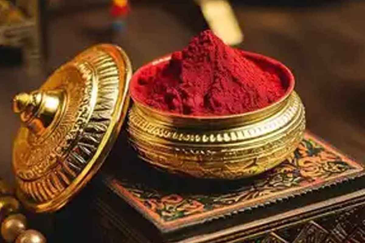 বিধবা শাশুড়িকে সিঁদুর পরিয়ে ‘অত্যাচার’, পুত্রবধূর বিরুদ্ধে থানায় নির্যাতিতা