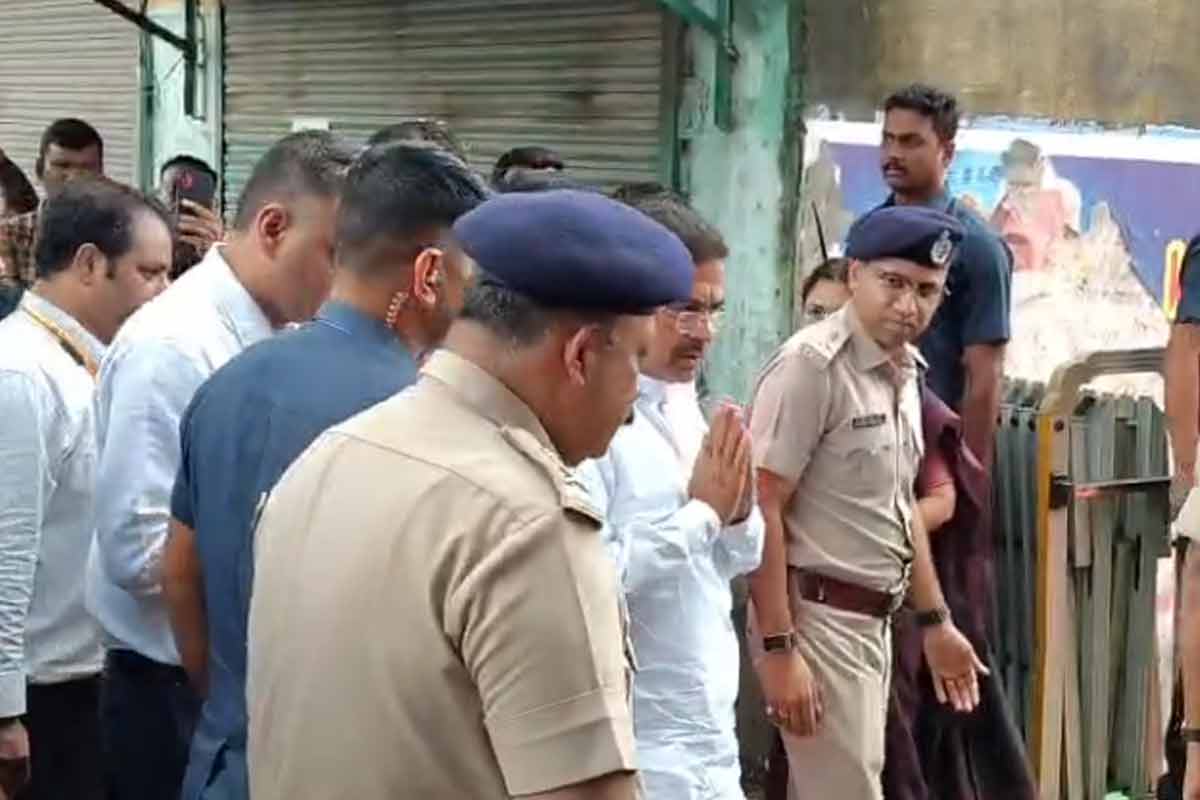 ফের বারুইপুরে মুখ্যমন্ত্রী, নির্যাতিতার পরিবারের সঙ্গে কথা শুভেন্দুর