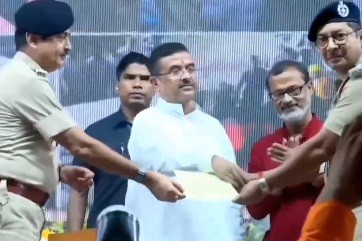 আসছে অত্যাধুনিক যন্ত্র, দক্ষ উদ্ধারকারী! তারাতলার ‘ত্রাতা’দের সম্মানিত করে ঘোষণা মুখ্যমন্ত্রীর