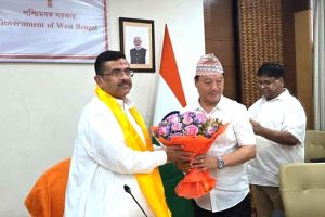 লক্ষ্য পাহাড়ের উন্নয়ন, মুখ্যমন্ত্রীর সাক্ষাতে কলকাতায় গুরুং