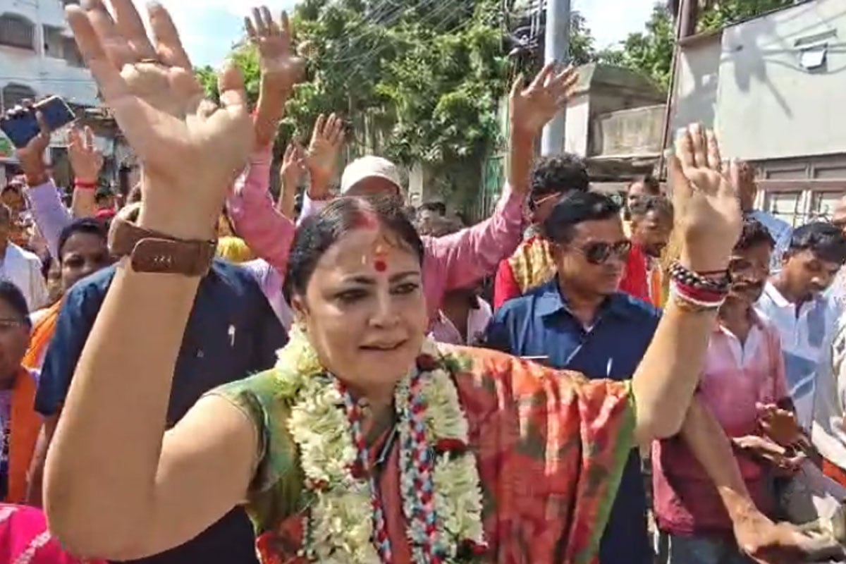 অভিষেককে জঙ্গলে ছেড়ে আসতে হবে! মমতার ‘বাঘের মতো’ মন্তব্যকে কটাক্ষ অগ্নিমিত্রার