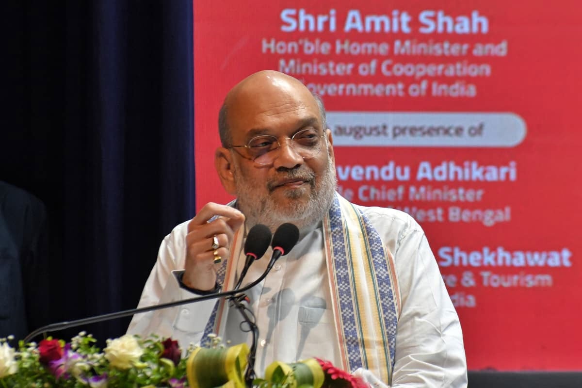 ওলা-উবেরের ‘শোষণ’ রুখতে এবার বাংলায় ভারত ট্যাক্সি, চালকদের সুবিধার্থে বড় ঘোষণা শাহর