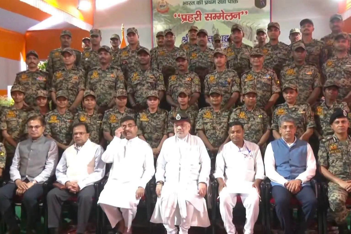 Amit Shah holds high-level meeting at Uttarkanya, inspects border