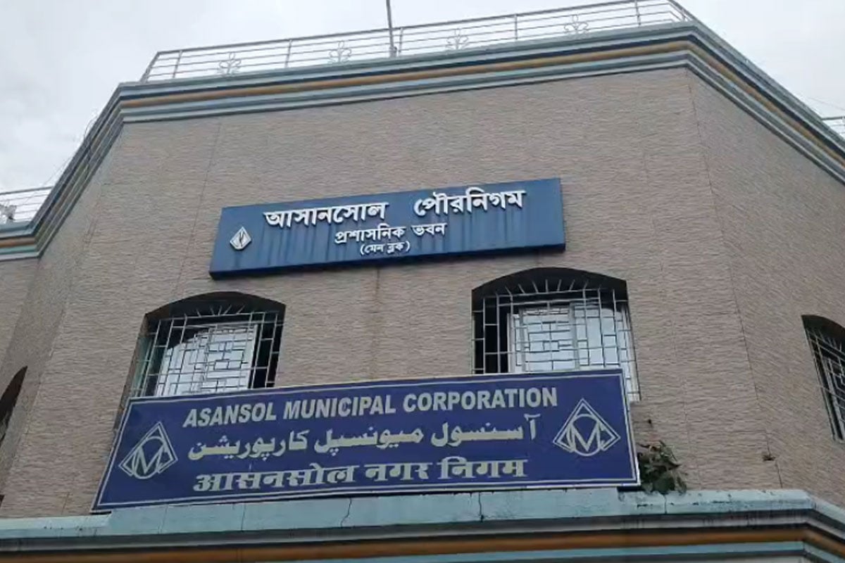 আসানসোল পুরবোর্ড ভেঙে দিল রাজ্য, প্রশাসক হিসেবে দায়িত্বে প্রাক্তন পুর কমিশনার অদিতি চৌধুরী