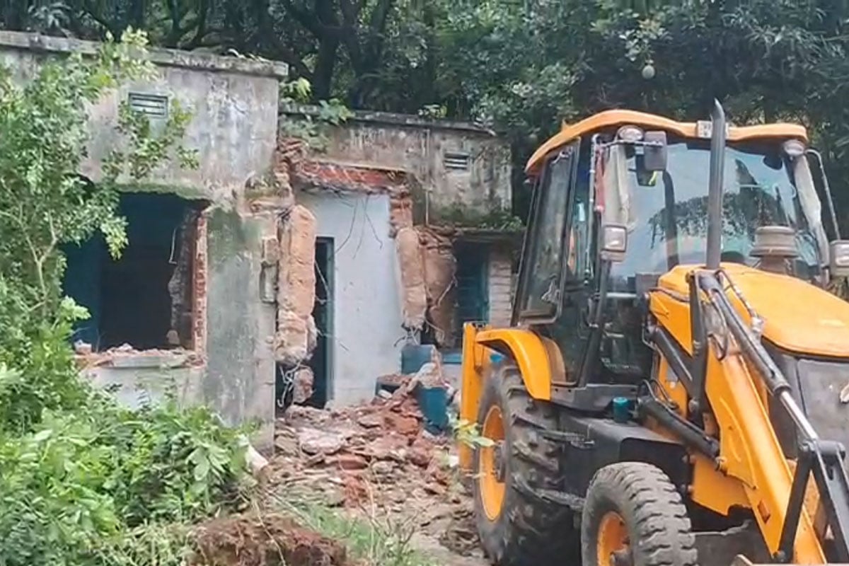 এবার ডিভিসির বেদখল আবাসনে বুলডোজার, উচ্ছেদ ১১০টি পরিবার!