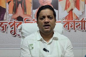 ঝটকা মাংসের দোকান খুললেই ১০ হাজার টাকা অনুদান! বড় ঘোষণা বীজপুরের বিধায়কের