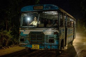মাঝপথে খারাপ সরকারি বাসের হেডলাইট, মোবাইলের ফ্ল্যাশ জ্বালিয়েই ৮৪ কিমি পাড়ি! তুঙ্গে বিতর্ক