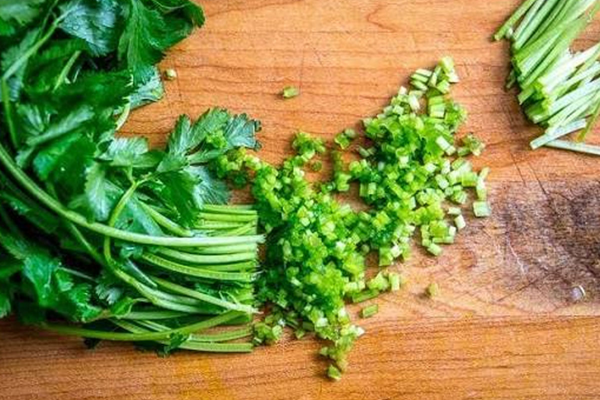 Don't Throw Away Coriander Stems: 5 Delicious Ways to Use Them