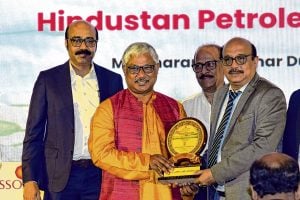 রাজ্যে ৮১ হাজার স্কুলে সৌরশক্তি, আর্থিক সহায়তা চেয়ে শিল্প সংস্থাগুলির কাছে আর্জি মন্ত্রীর