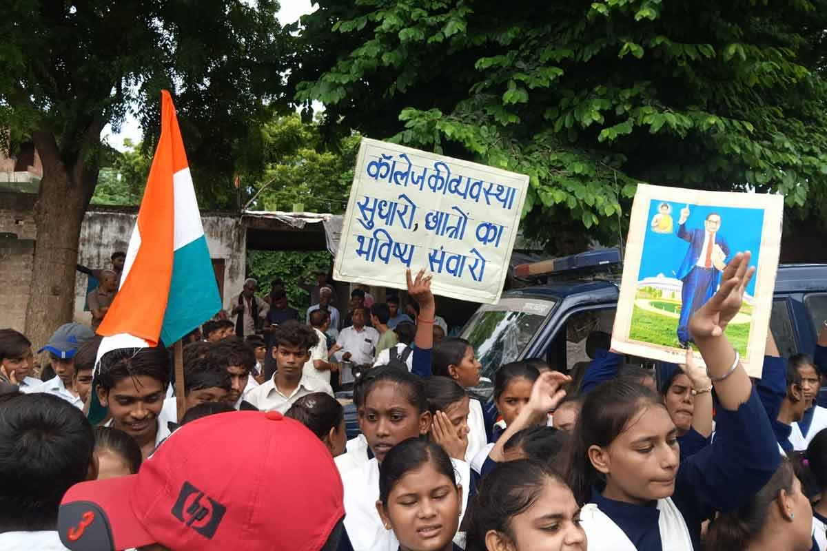 দিল্লির ‘জেন জি’র পর এবার পথে ‘জেন আলফা’! দাবি মানল যোগী সরকার
