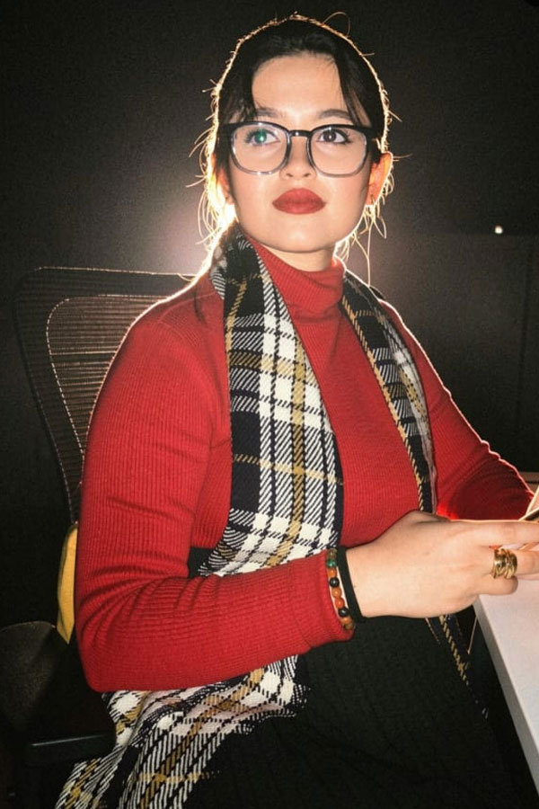 Complications arise in the relationship with the entry of a third person, new information about influencer's death in New Town