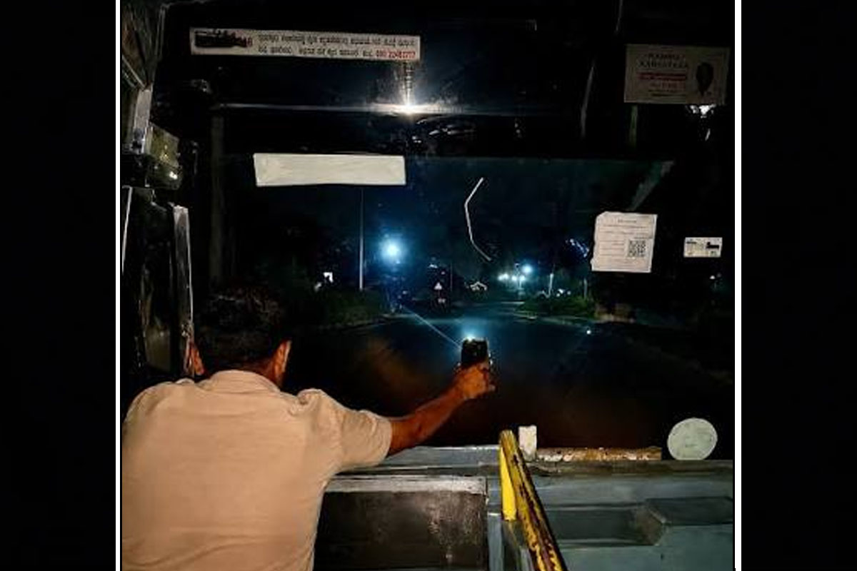 Karnataka government bus runs 84 km without headlights using mobile torch